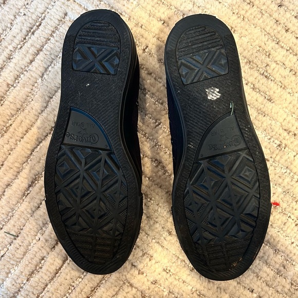 Journey exclusive converse Black with Gold glitter accents. - Picture 3 of 5